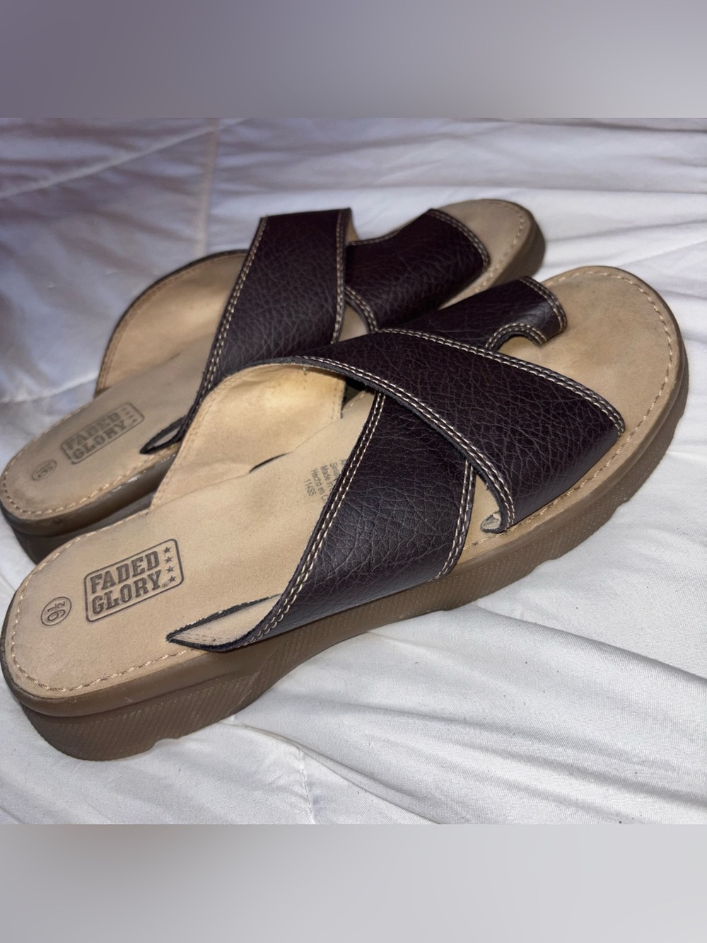 Vintage Y2K Faded Glory Dark Brown Crisscross Slide Sandals